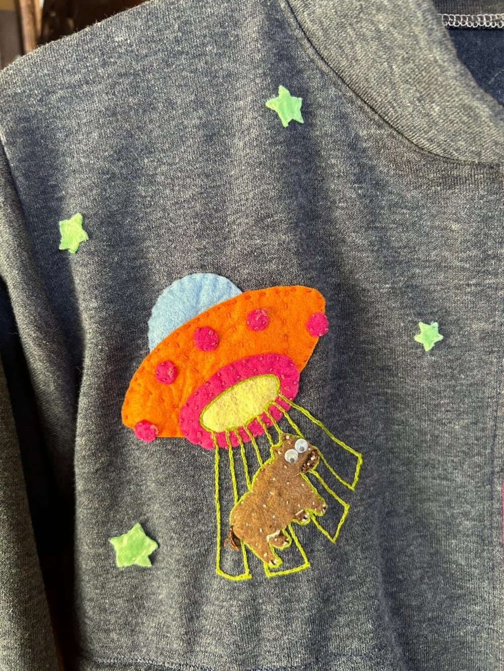 UFO Crop Bomber Glow in the Dark - Picture 4 of 5